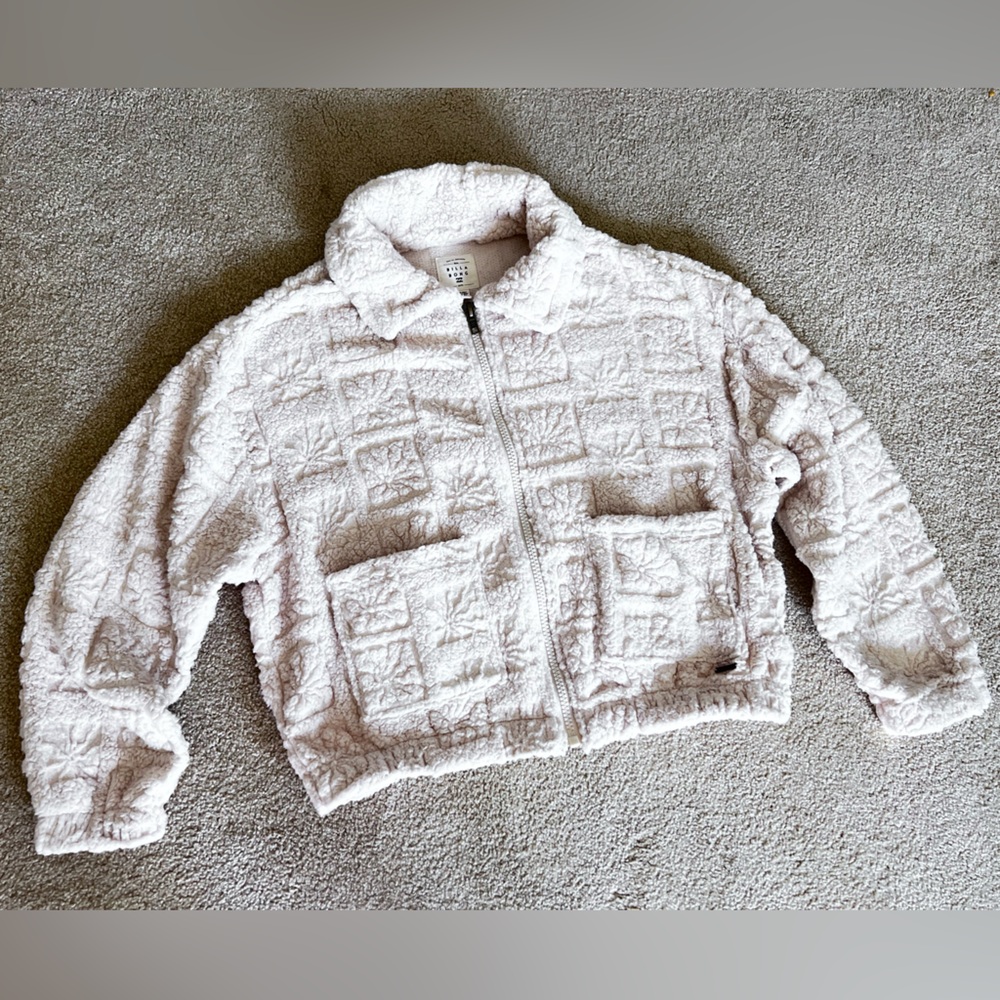 Billabong womens checker print teddy jacket. Great condition. NEW. Size L